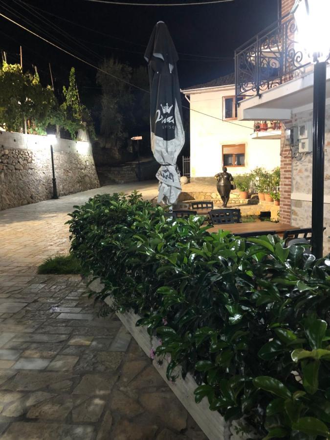 Vila Ilo Tushemisht Dış mekan fotoğraf